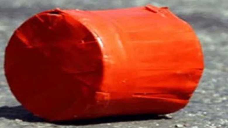 Pedestrian hurt in crude bomb blast in Dhaka's Eskaton