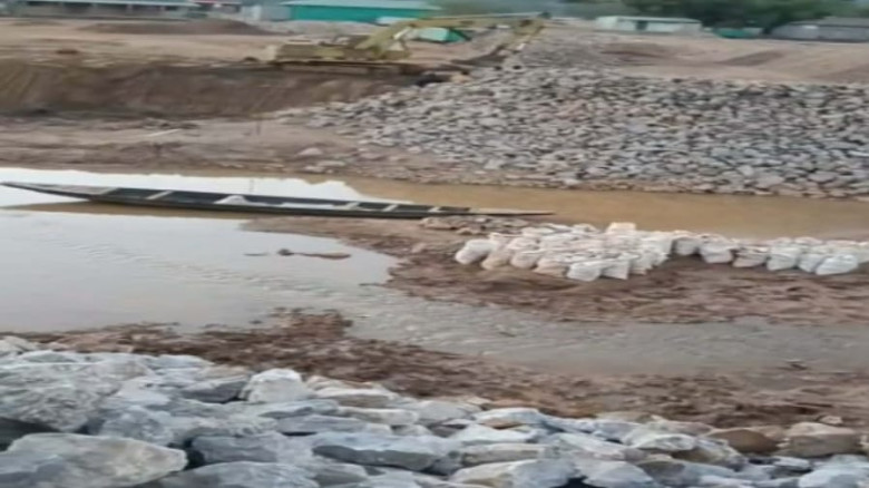 Thousands of Workers Living Inhuman Lives – Demand for River